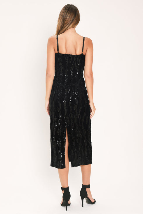 velvet-obsession-black-sequin-sweetheart-midi-dress-flying-tomato-sophias-style-7
