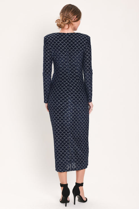 navy-veil-navy-metallic-burnout-velvet-ruched-midi-dress-flying-tomato-sophias-style-6