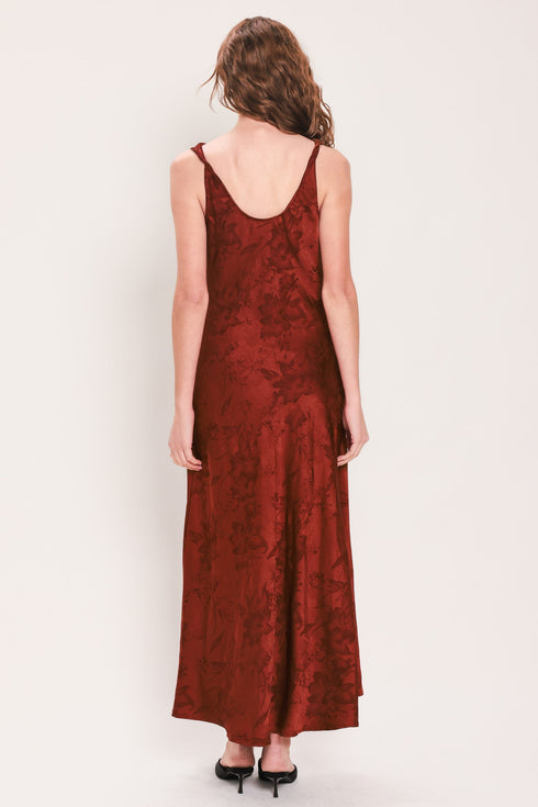 brick-beauty-jacquard-cowl-neck-twist-back-midi-dress-flying-tomato-sophias-style-8