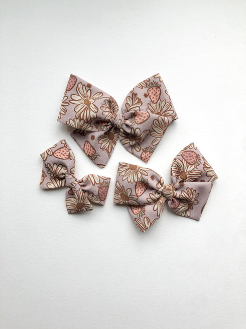 daisies-n-strawberries-pinwheel Boosh Baby - Sophia's Style-2