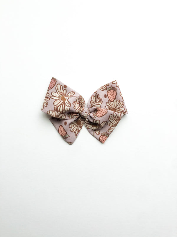 daisies-n-strawberries-pinwheel Boosh Baby - Sophia's Style-1