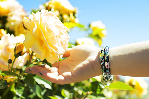 butterfly-kisses-stackable-bangle-sophias-style-3