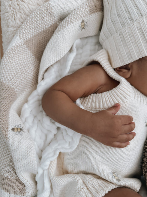 busy-bee-gingham-baby-blanket Luna and Luca - Sophia's Style-4