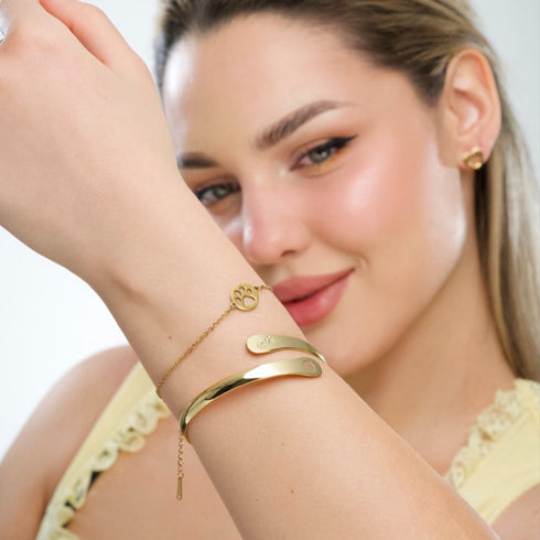 pawfect-charm-heart-paw-cutout-stud-earrings-Sophia's Style-4