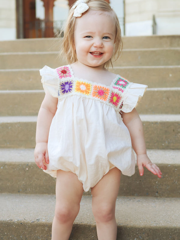 summer-crochet-square-baby-ruffle-romper-sophias-styleRomper-1