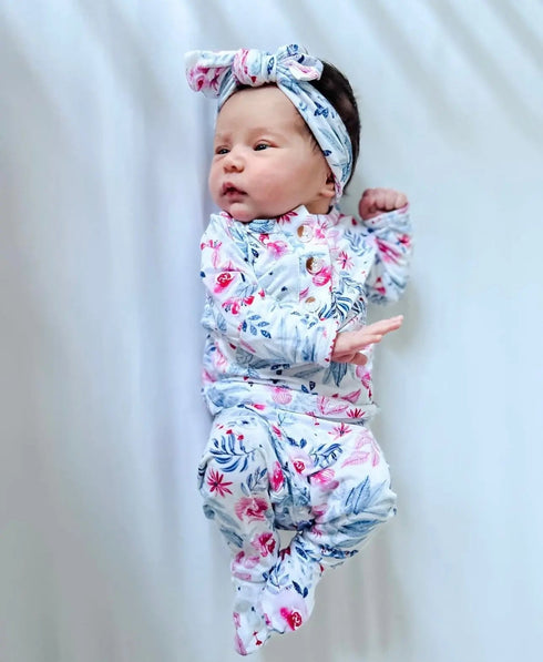 newborn-outfit-baby-outfit-baby-girl-coming-home-outfit-bloom-Sophia's Style-11