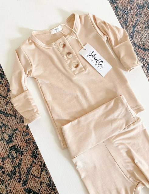 top-and-bottom-outfit-set-gender-neutral-newborn-clothes-sand-Sophia's Style-14