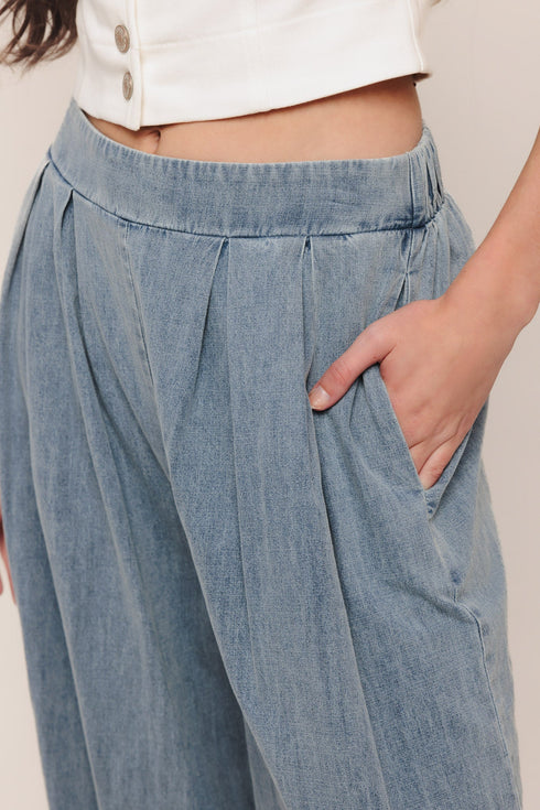 relaxed-drape-lightweight-denim-pants-sophias-style-3