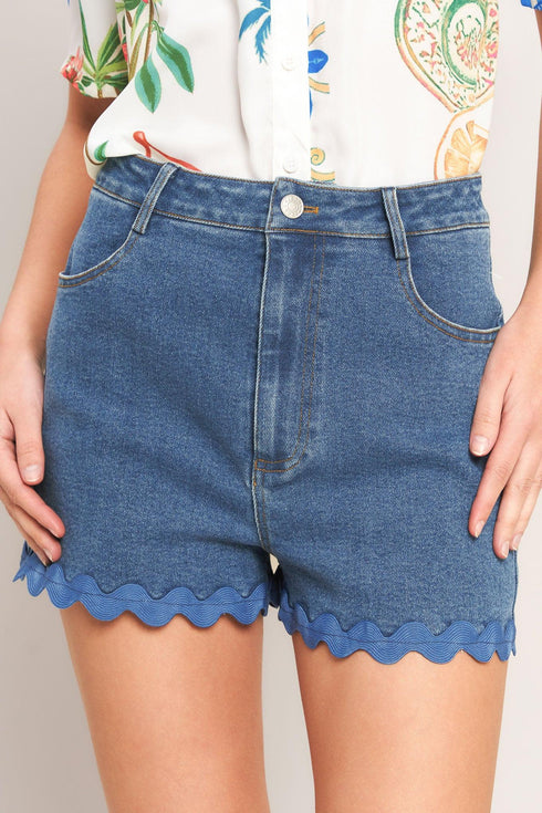 sunny-day-denim-shorts-flying-tomato-sophias-style-4
