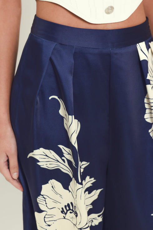 white-magnolia-current-woven-wide-leg-pants-sophias-style-4