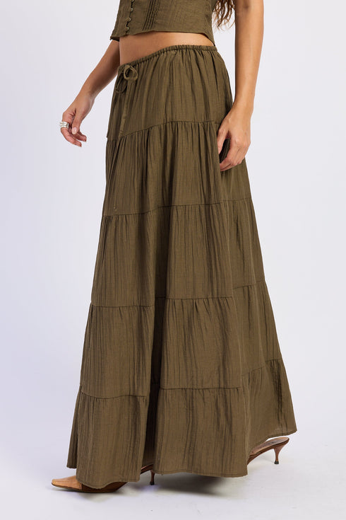 lumina-maxi-skirt-emory-park-sophias-style-2