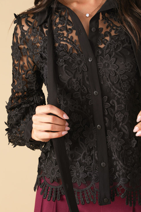 call-it-fate-lace-top Flying Tomato-Sophia's Style-4