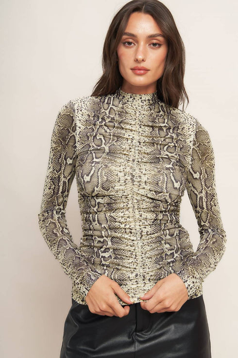 urban-venom-chic-knit-top Sophia's Style-4