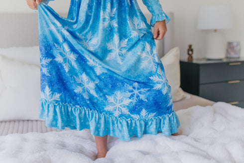 snowflake-ice-princess-lounge-gown-oopsie-daisy-sophias-style-3