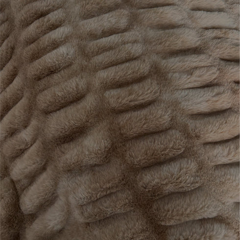 luxecloud-blanket-pre-sale-Laree + Co. at Sophia's StyleBlanket-1