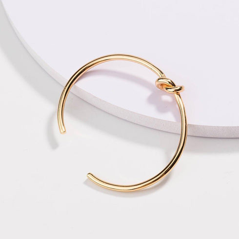 dainty-love-knot-bracelet-Sophia's Style-3