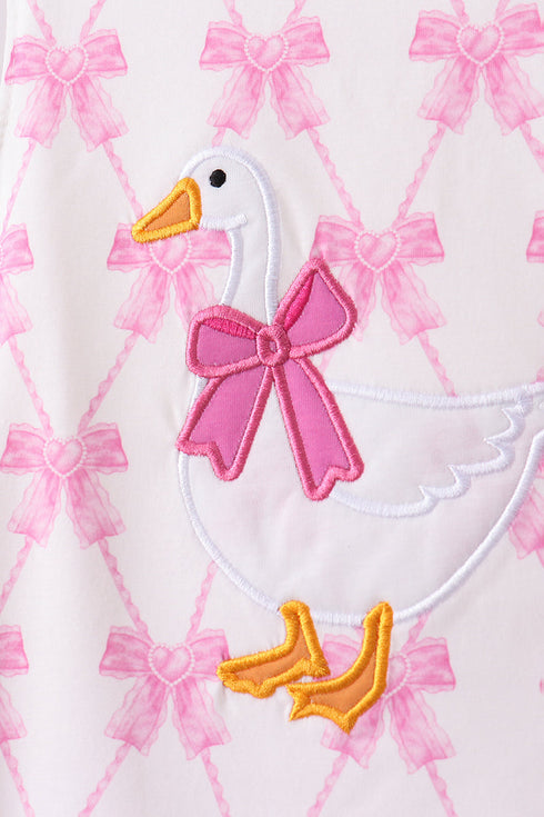 pink-bow-goose-applique-ruffle-shorts-set-sophias-style-2