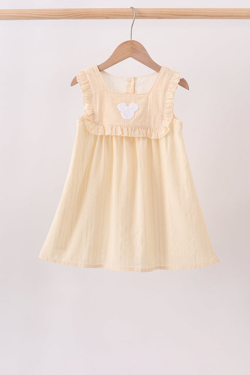 oatmeal-character-french-knot-ruffle-dress-sophias-styleDress-1