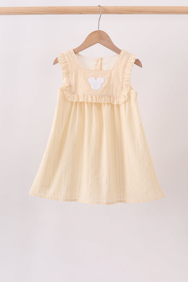 oatmeal-character-french-knot-ruffle-dress-sophias-styleDress-1