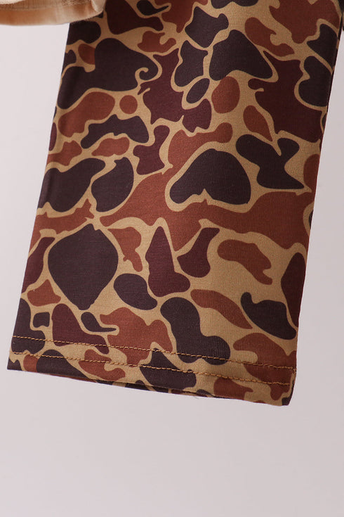 Camouflage duck applique pants set