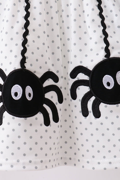 black-spider-embroidery-ruffle-shorts-set-sophias-style-2