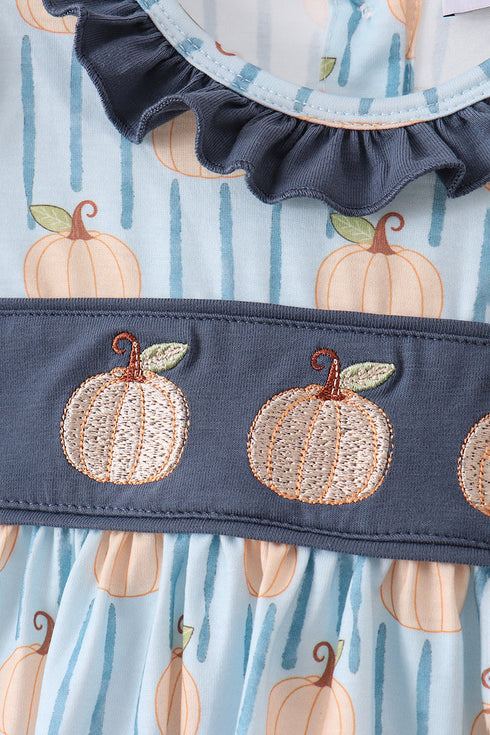 gray-pumpkin-ruffle-shorts-set-sophias-style-2