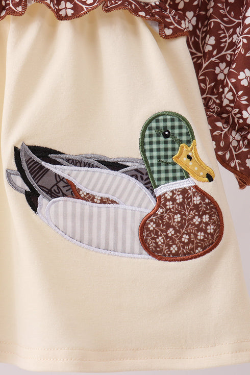 brown-mallard-applique-ruffle-bloomer-set-sophias-style-4