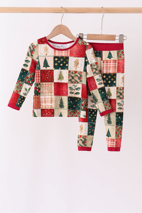 maroon-checkered-tree-pajama-set-abby-evie-sophias-styleSet-1