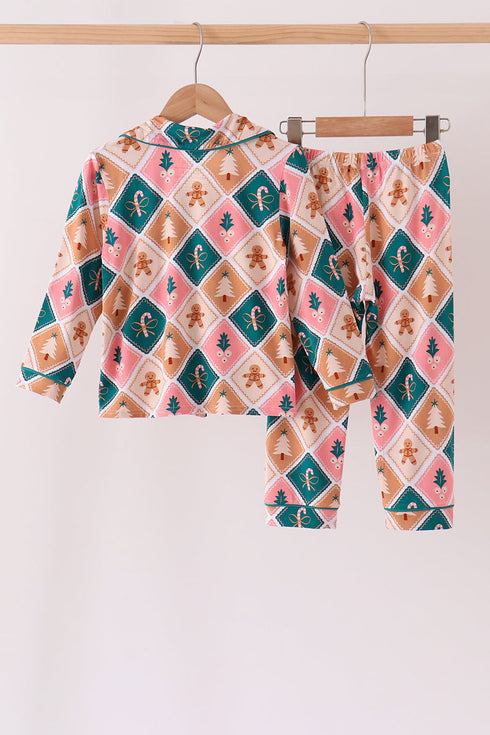 green-gingerbread-bamboo-mom-me-pajama-set-abby-evie-sophias-style-6
