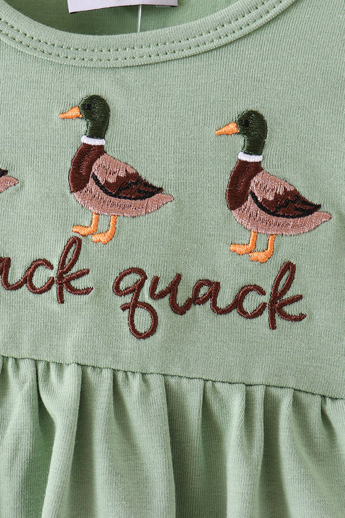 green-duck-guack-guack-ruffle-gingham-bloomer-set-sophias-style-2