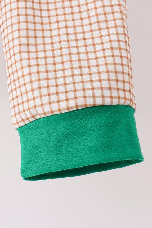 green-gingerbread-embroidery-gingham-pants-set-abby-evie-sophias-style-5