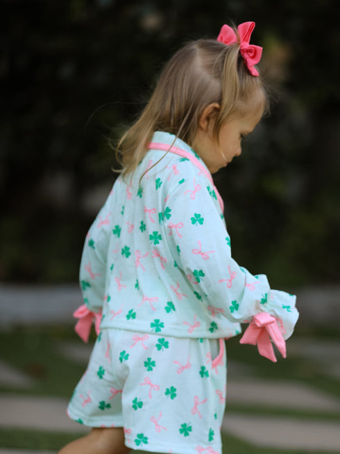st-patricks-day-bow-shamrock-print-ruffles-girls-pajama-set-Sophia's Style--6