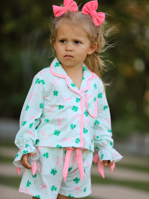 st-patricks-day-bow-shamrock-print-ruffles-girls-pajama-set-Sophia's Style--5
