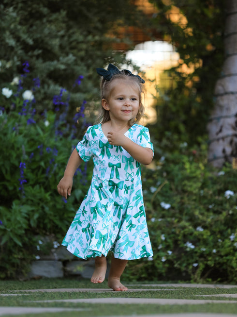 st-patricks-day-bow-print-short-sleeves-girls-dress-Sophia's Style--5