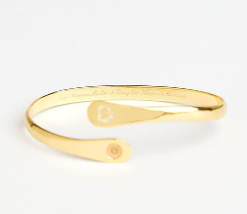 engraved-mother-daughter-bracelets-engraved-love-between-mother-and-daughter-knows-no-distance-bracelet-Sophia's Style-5