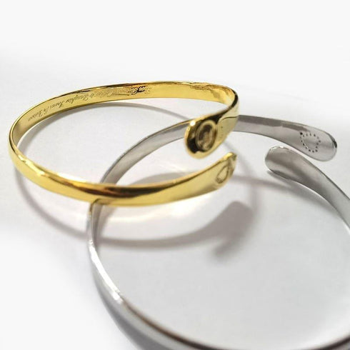 engraved-mother-daughter-bracelets-engraved-love-between-mother-and-daughter-knows-no-distance-bracelet-Sophia's Style-16