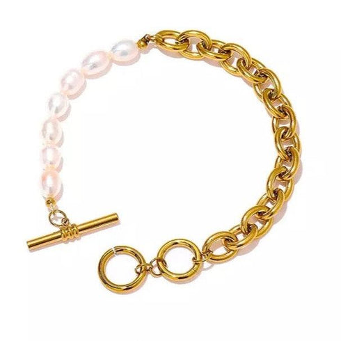 pearl-bracelet-with-link-chain-and-toggle-clasp-Sophia's StyleBracelets-1
