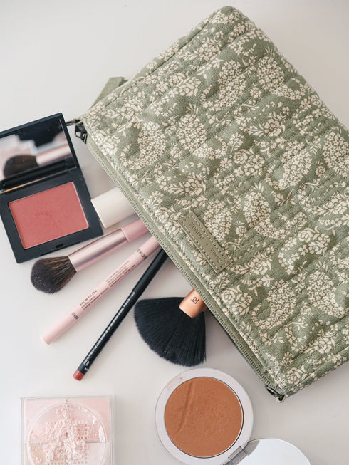 sazan-jujube-3-piece-pouch-clutch-purse-set-paisley-floral jujube bags at sophiasstyle.com