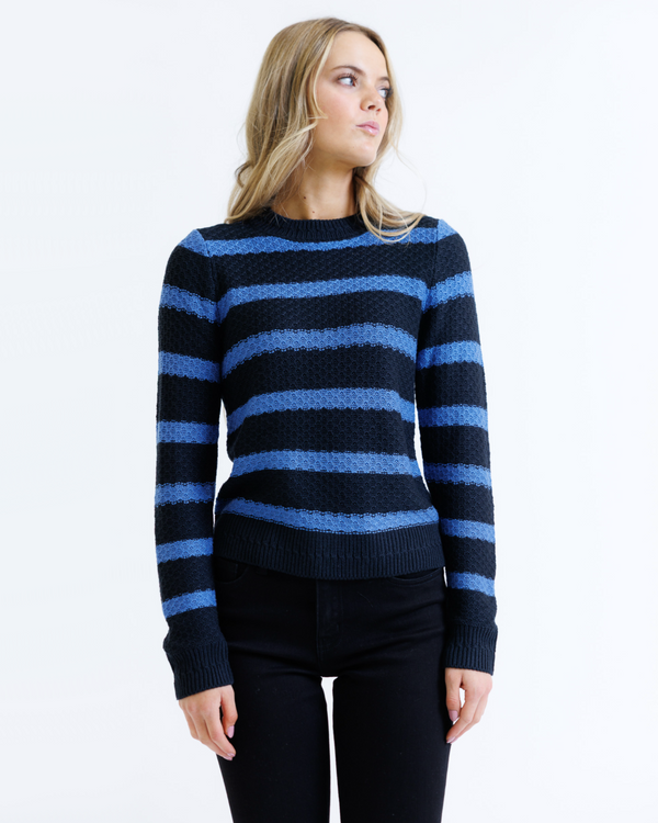 signature-crew-downeast-sophias-styleSweaters-1