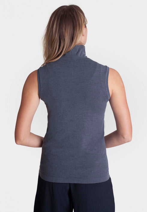 sleeveless-turtleneck-shirt-buki-sophias-style-9
