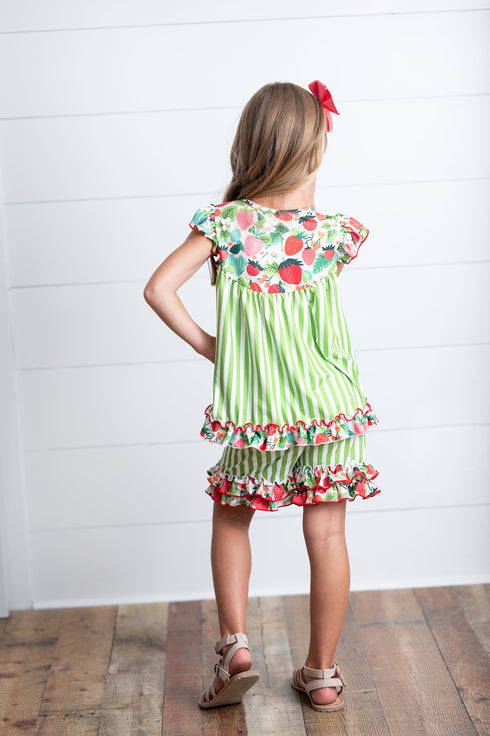 strawberry-stripe-short-set-oopsie-daisy-sophias-style-3