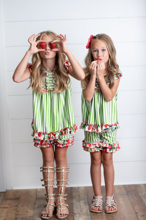 strawberry-stripe-short-set-oopsie-daisy-sophias-style-4
