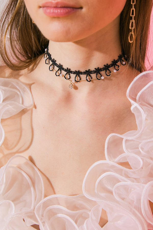 daisy-chain-pearls-choker Flying Tomato-Sophia's StyleNECKLACE-1