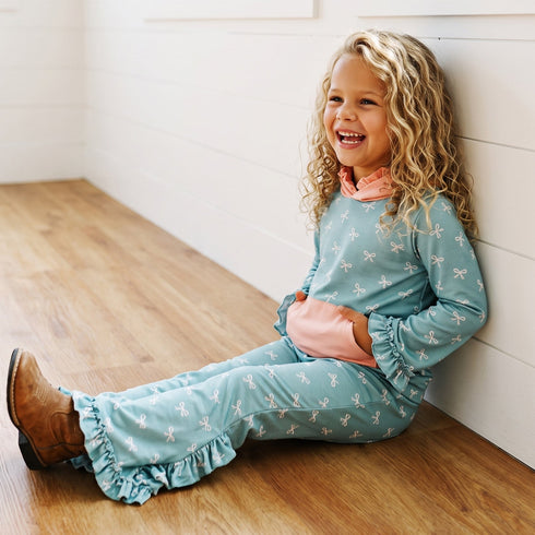 teal-bow-lucy-hooded-set-oopsie-daisy-sophias-styleSets-1
