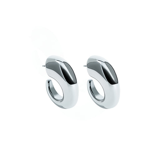 camila-gold-open-hoops-Sophia's Style-4