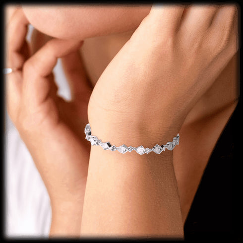 xo-tennis-bracelet-with-round-cut-white-diamond-cubic-zirconia-stones-Sophia's Style-2