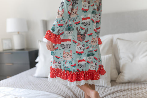 christmas-cat-lounge-play-gown-oopsie-daisy-sophias-style-5