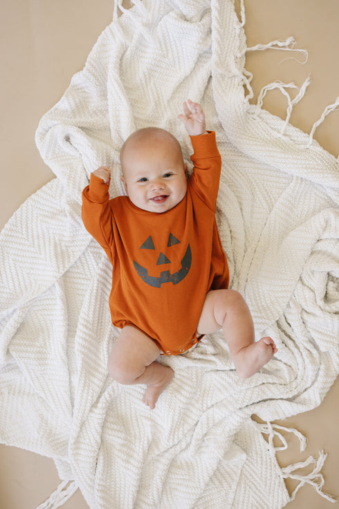 jack-o-lantern-sweatshirt-romper Sophia's Style-1