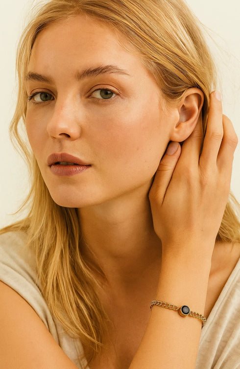 link-chain-bracelet-with-black-crystal-charm-Sophia's Style-2