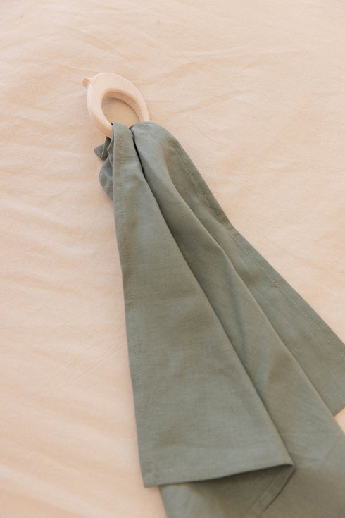 acadian-linen-maple-ring-teether Wildbird - Sophia's StyleBaby Soothers-1